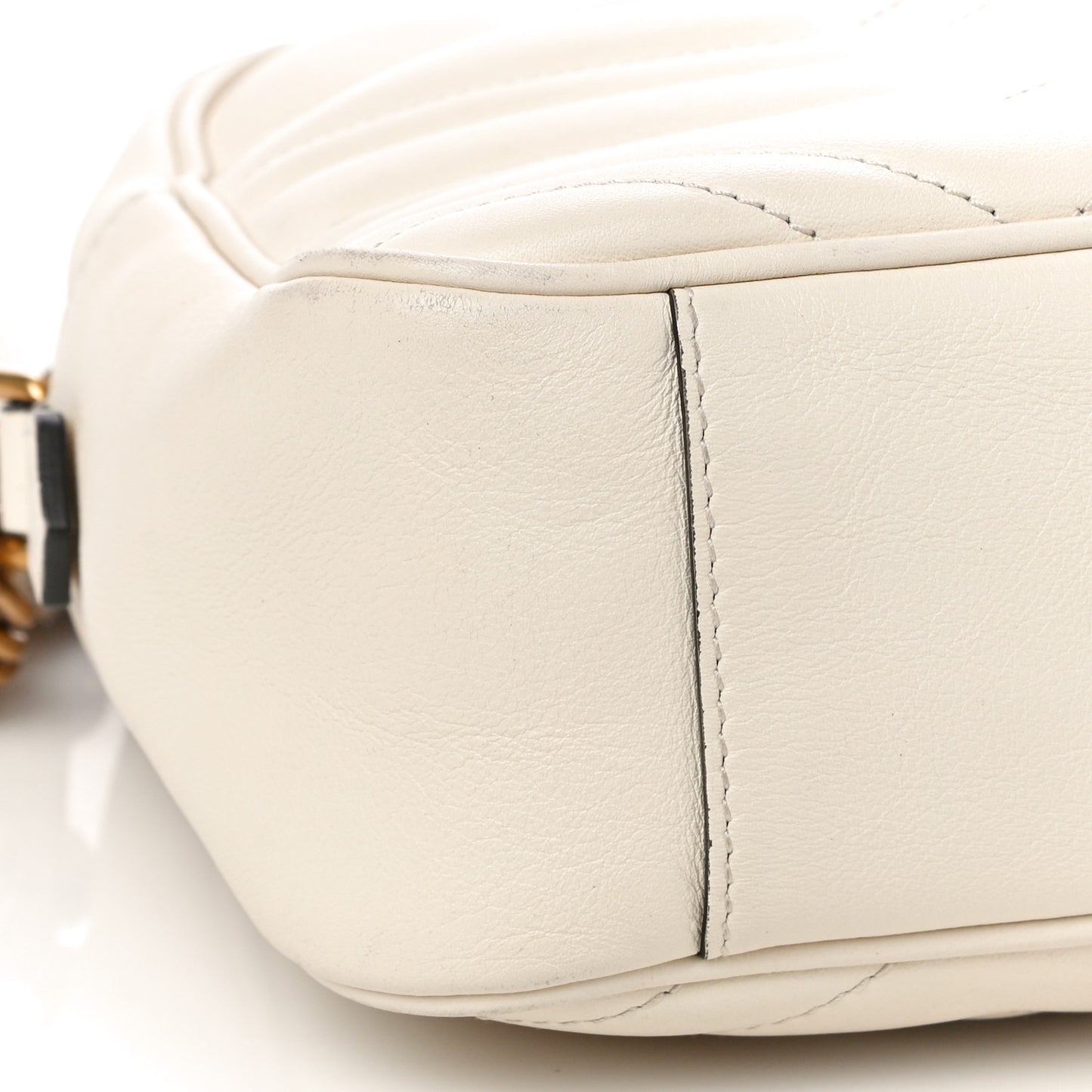 Calfskin Matelasse Medium GG Marmont Chain Shoulder Bag Mystic White