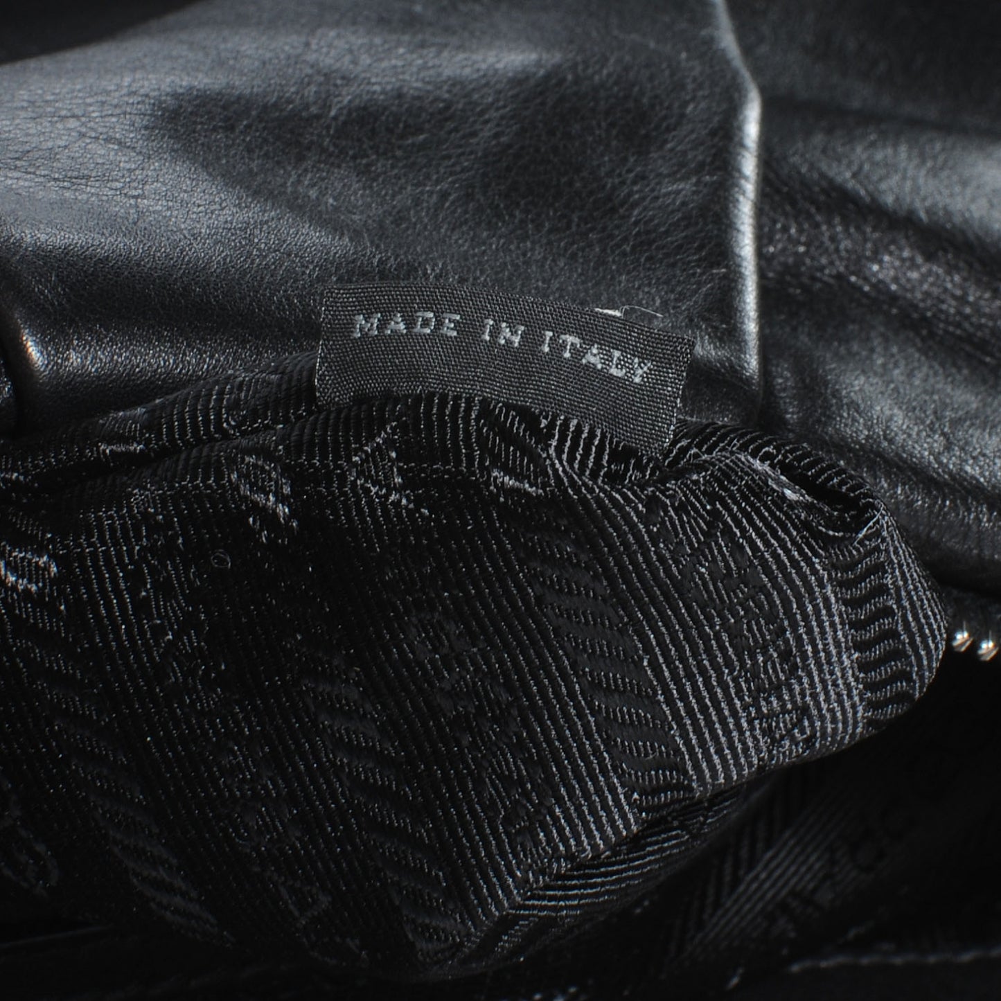 Soft Calf Pleated Hobo Nero Black