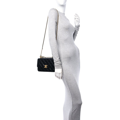 Chanel Calfskin Quilted Perfect Fit Flap Black 2 of 11