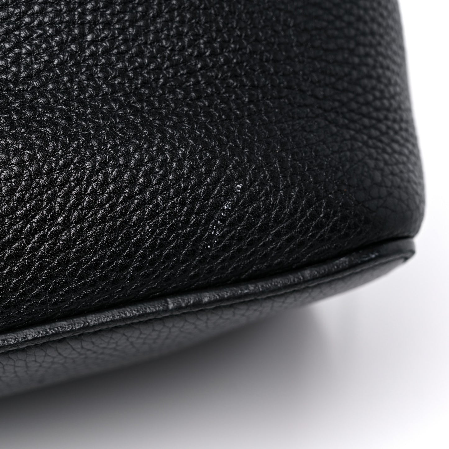 Pebbled Calfskin Large Soho Hobo Black