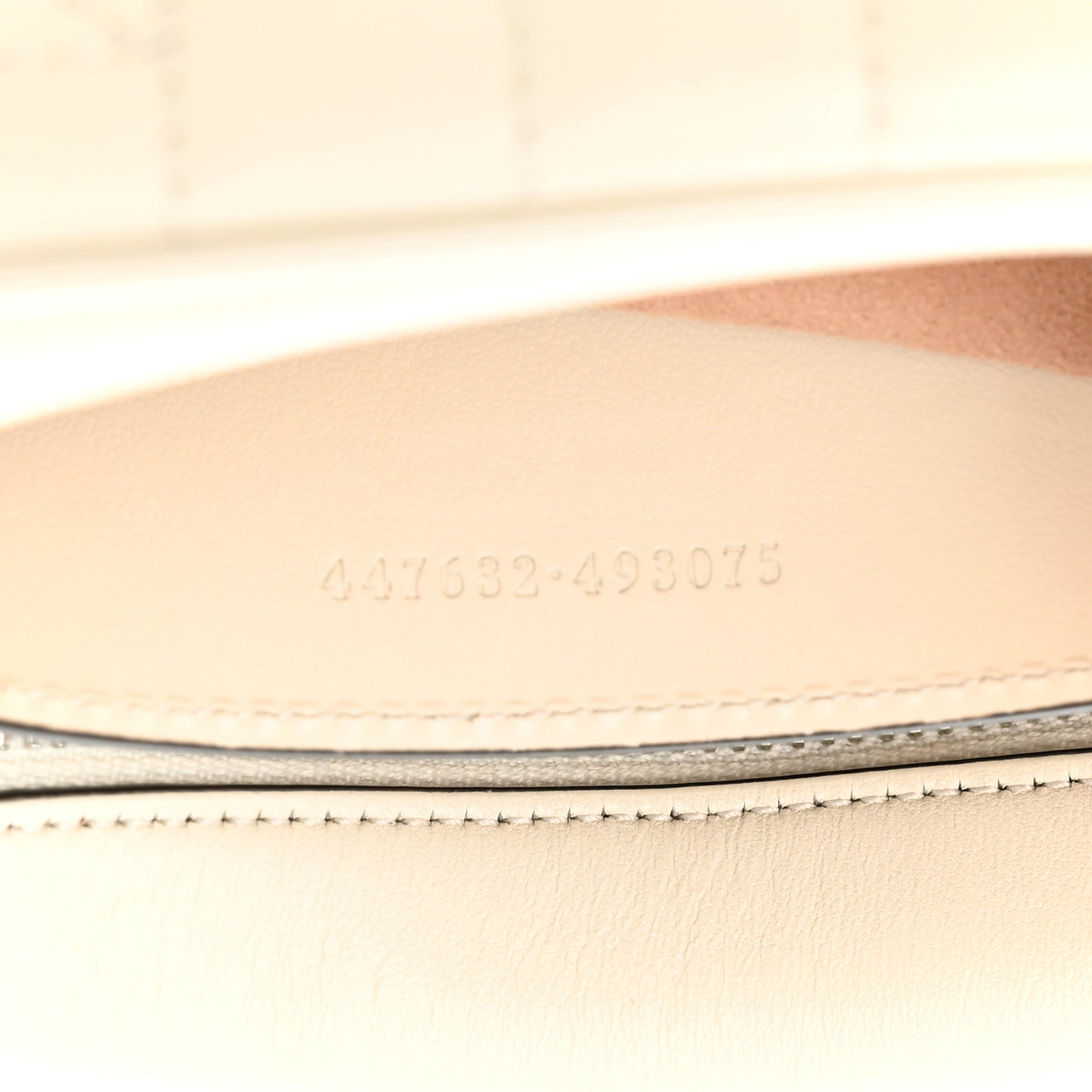 Calfskin Matelasse Aria Small GG Marmont Chain Shoulder Bag Mystic White