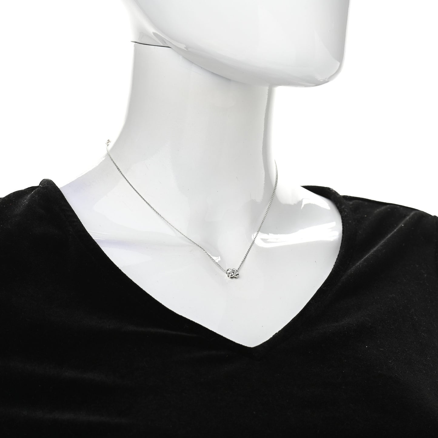 Platinum Diamond .20ctw Flower Pendant Necklace