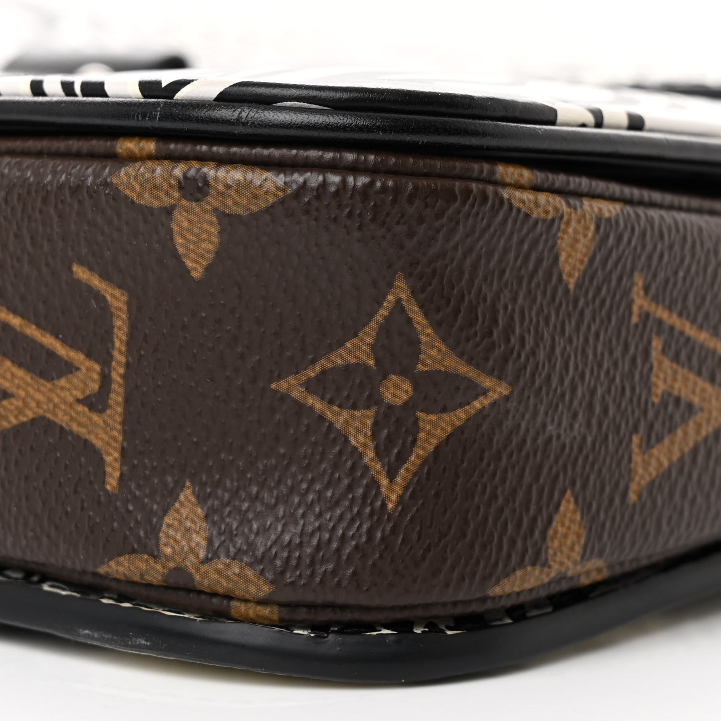 Epi Monogram Floral Pochette Metis Black White