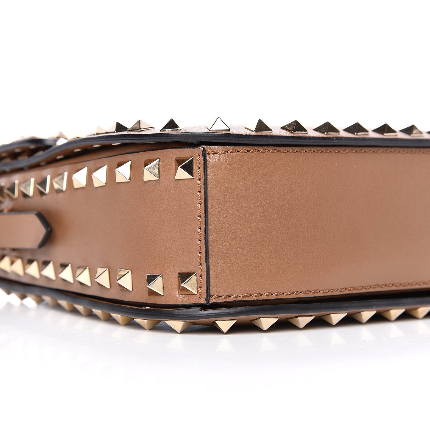 Vitello Medium Rockstud Flap Saddle Bag Nocciola