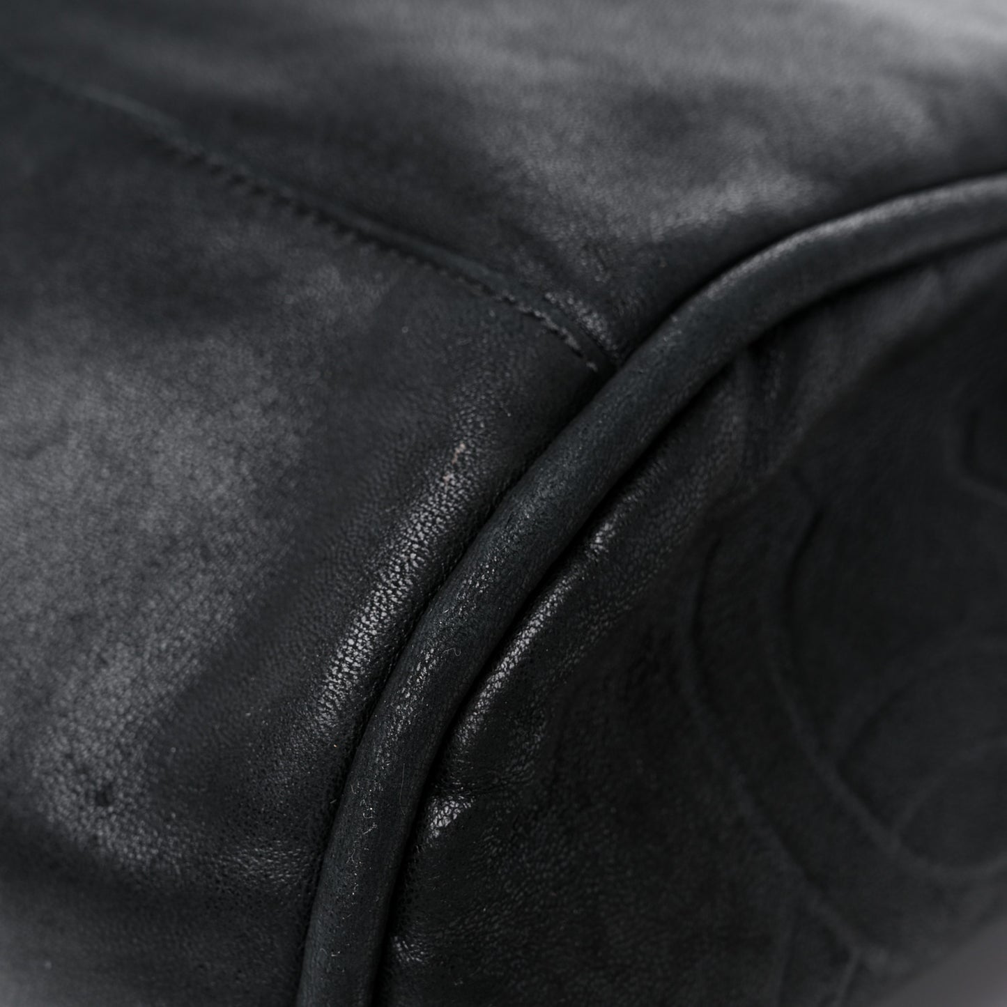 Lambskin Large Ultimate Soft Tote Black