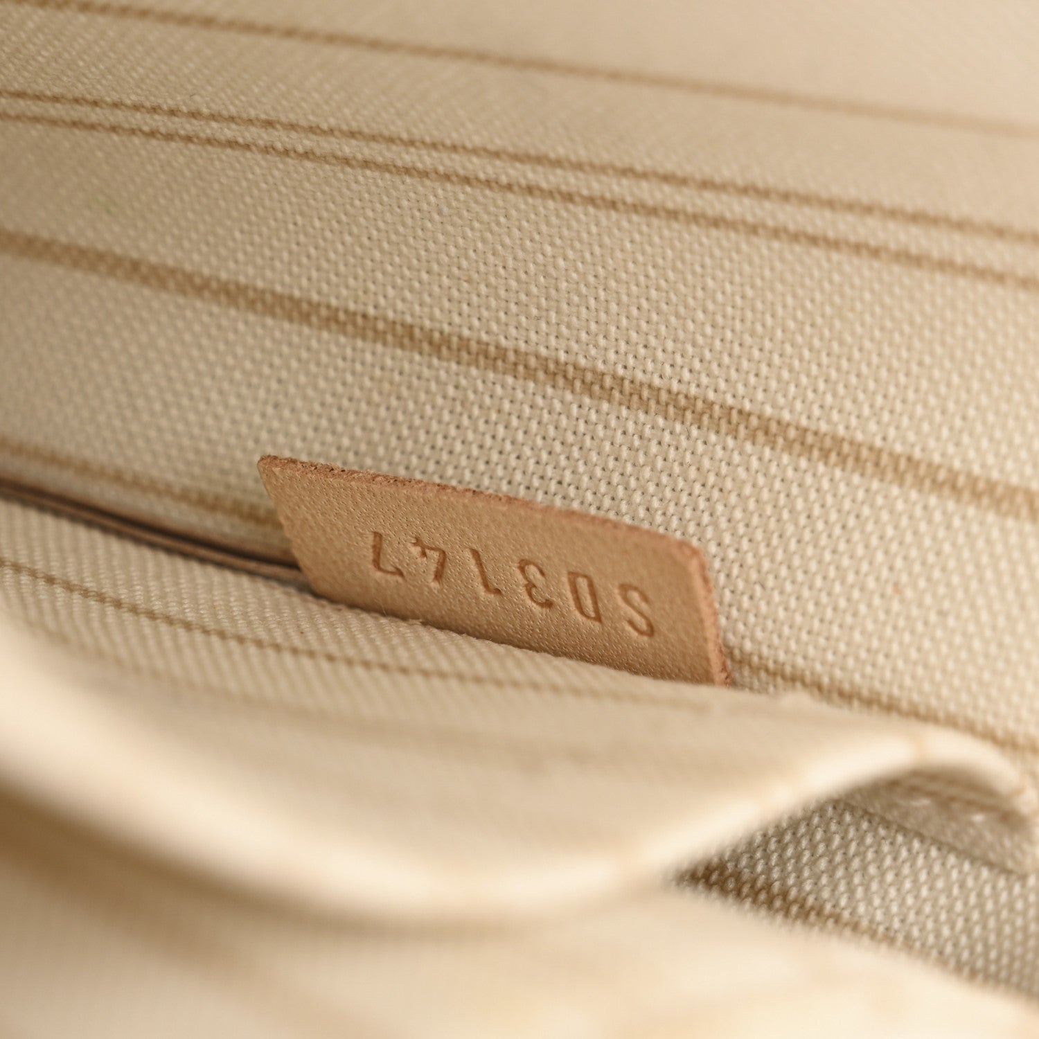 Louis Vuitton Damier Azur Neverfull MM GM Pochette 8 of 9
