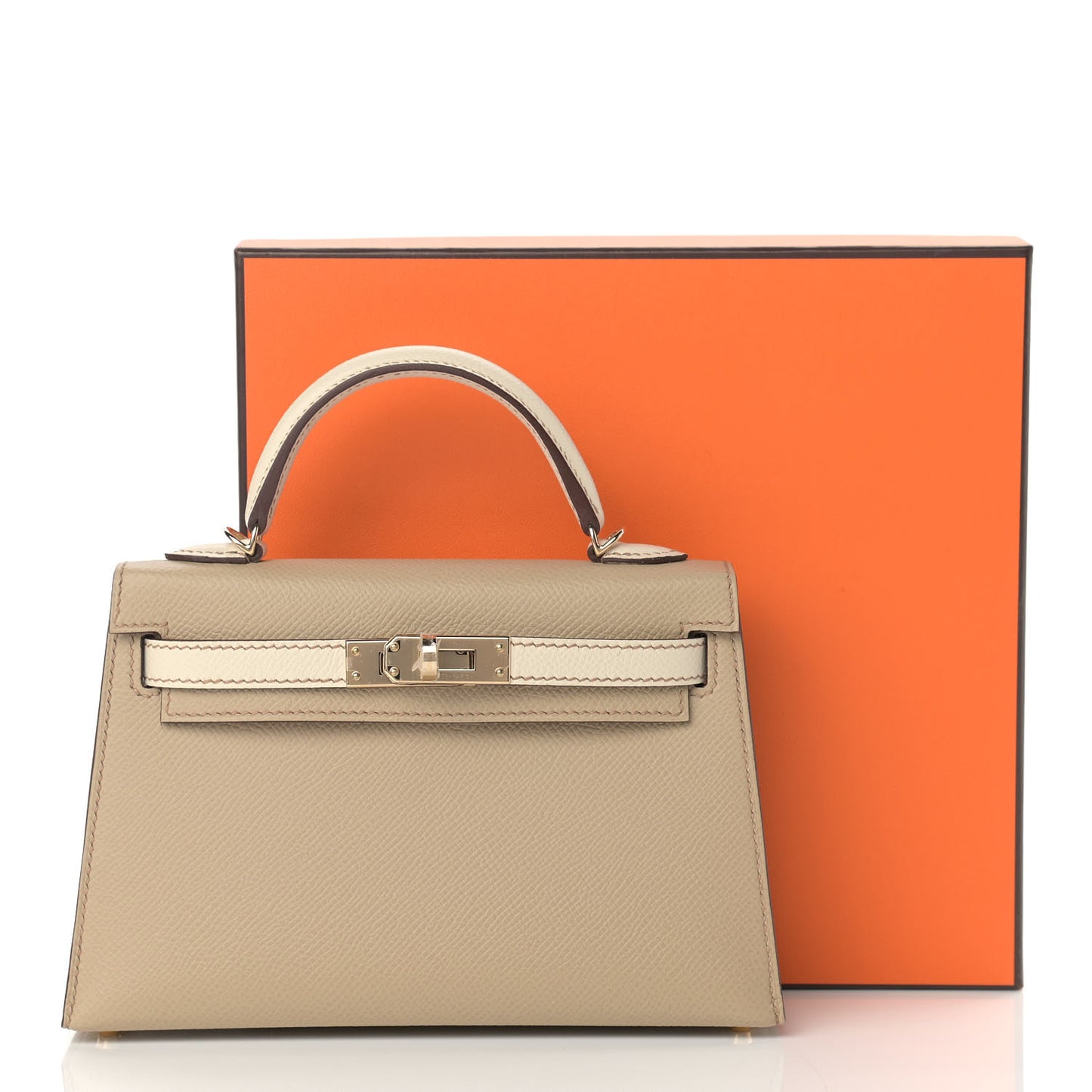 Epsom Horseshoe Mini Kelly Sellier 20 Trench Craie