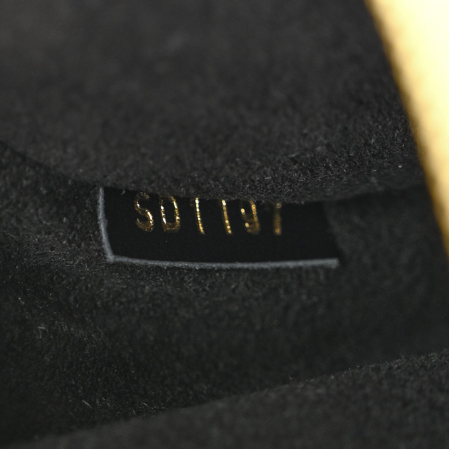 Reverse Monogram Pochette Metis