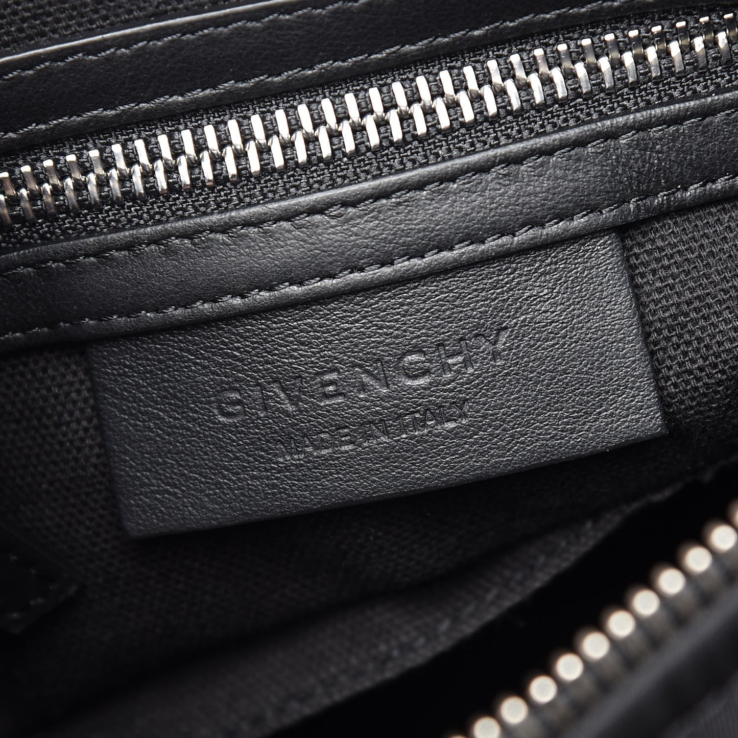 Nylon Small Logo Pandora Black
