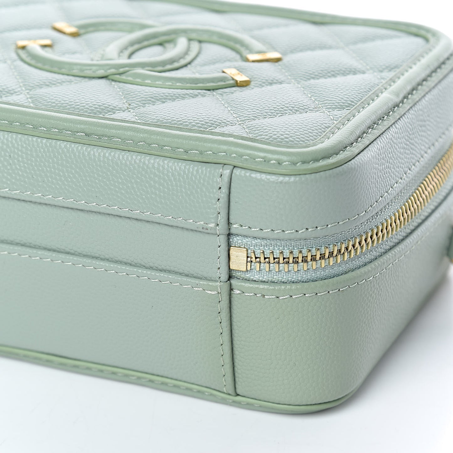 Caviar Quilted Small CC Filigree Vanity Case Mint