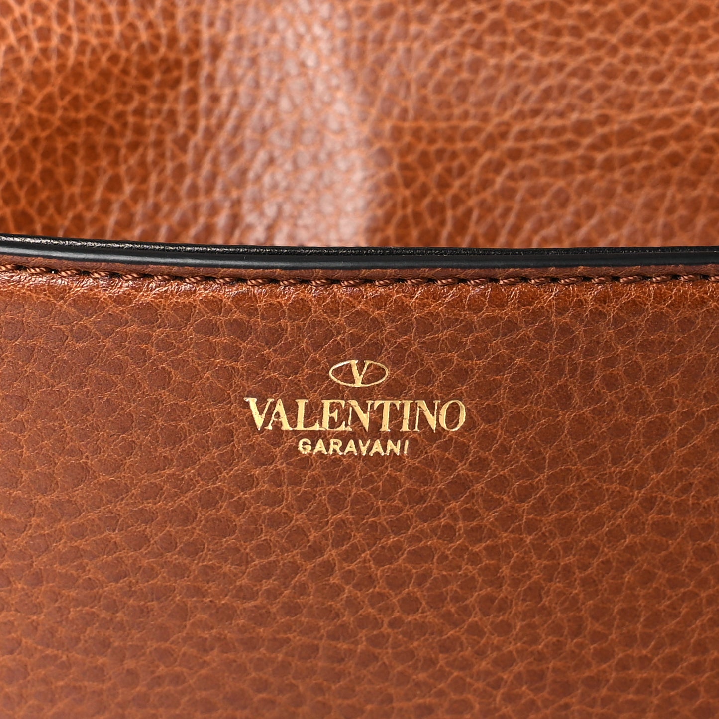 Grained Calfskin Vlogo Flap Wristlet Pouch Tan