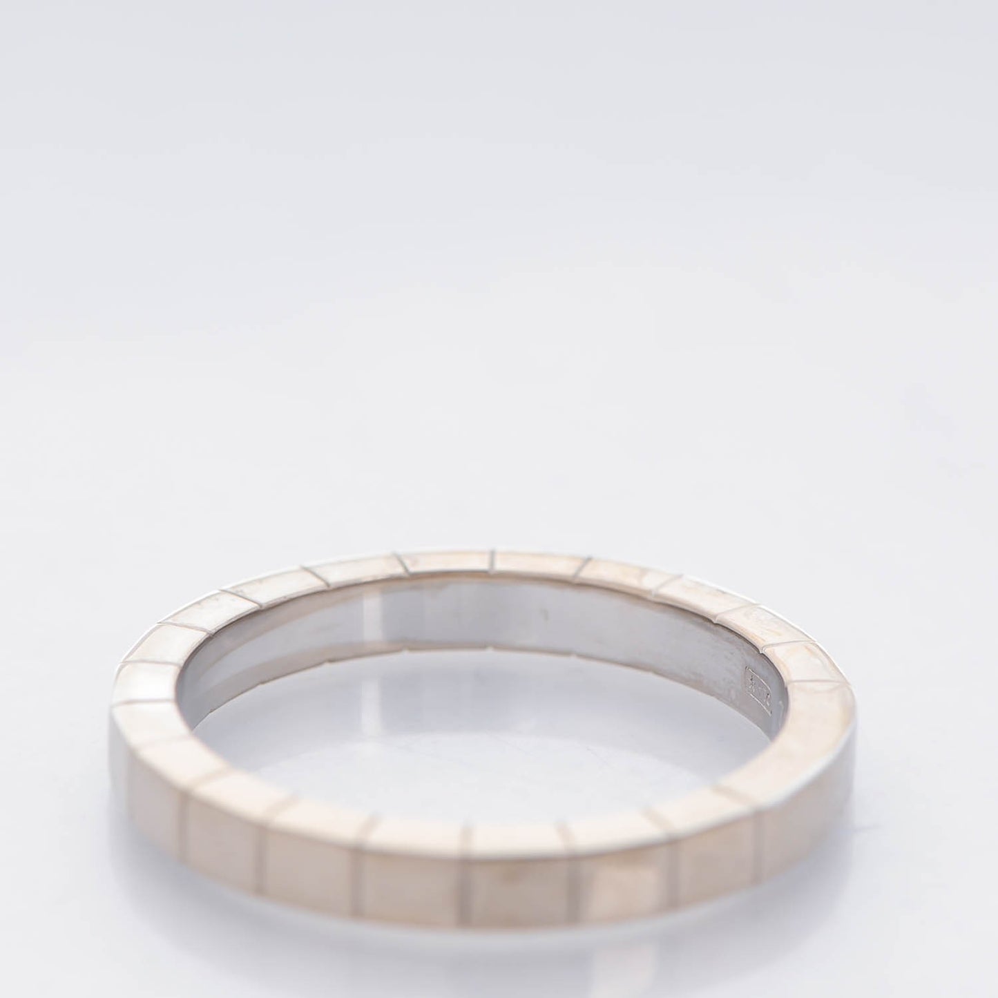 18K White Gold Lanieres Ring 59 8.75