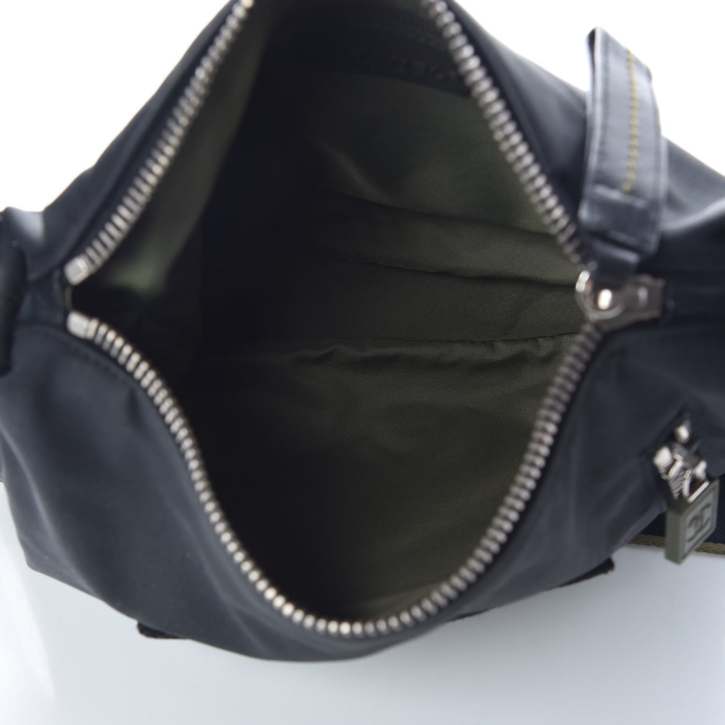 Nylon Sport CC Messenger Black