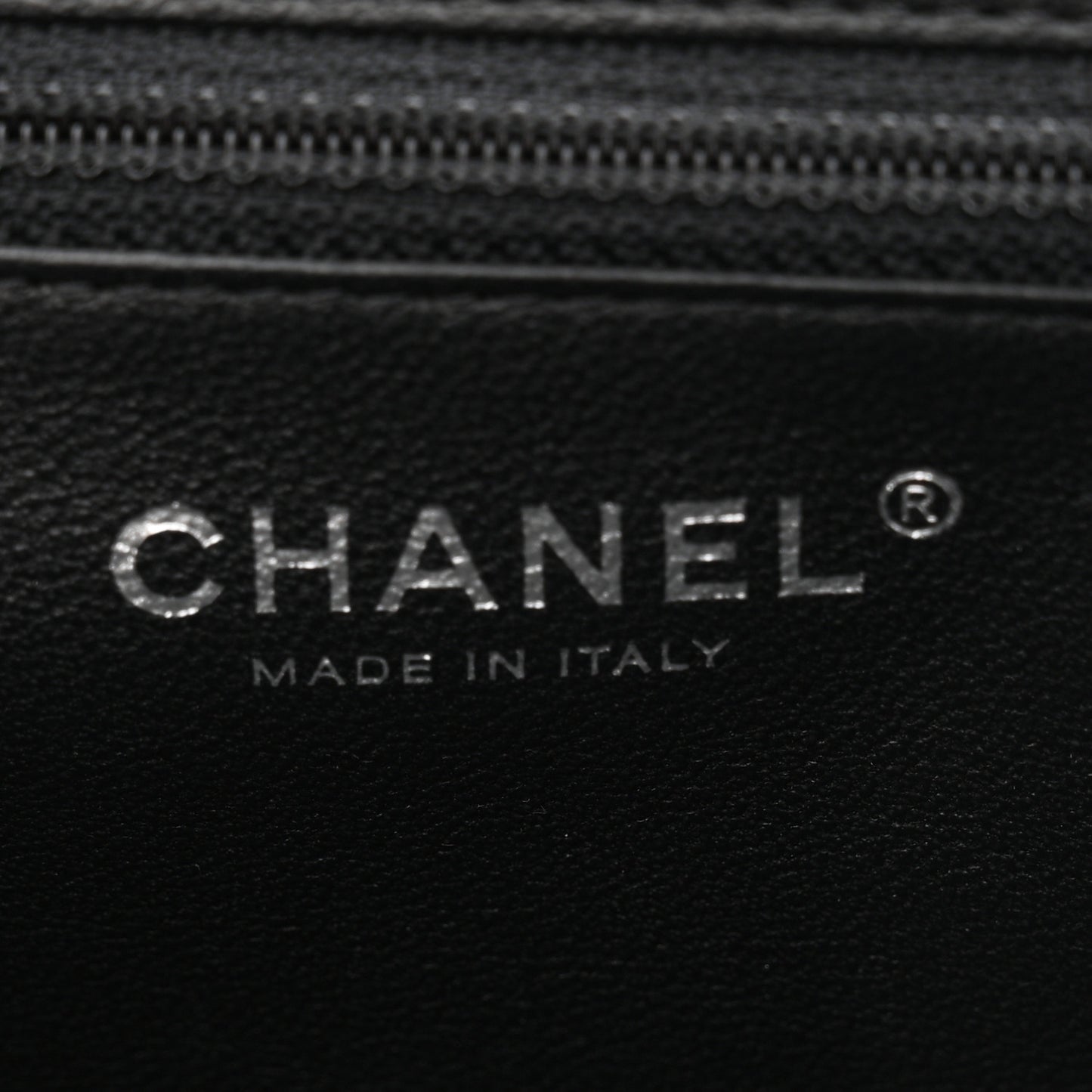 Patent Quilted Timeless Clutch Black