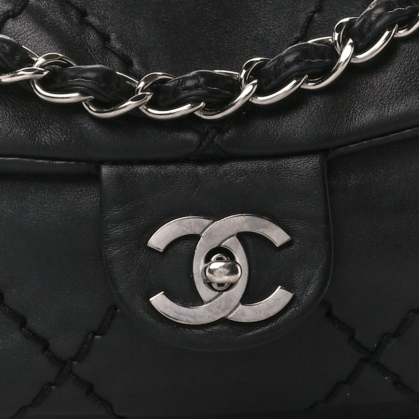 Calfskin Stitched Expandable Flap Black