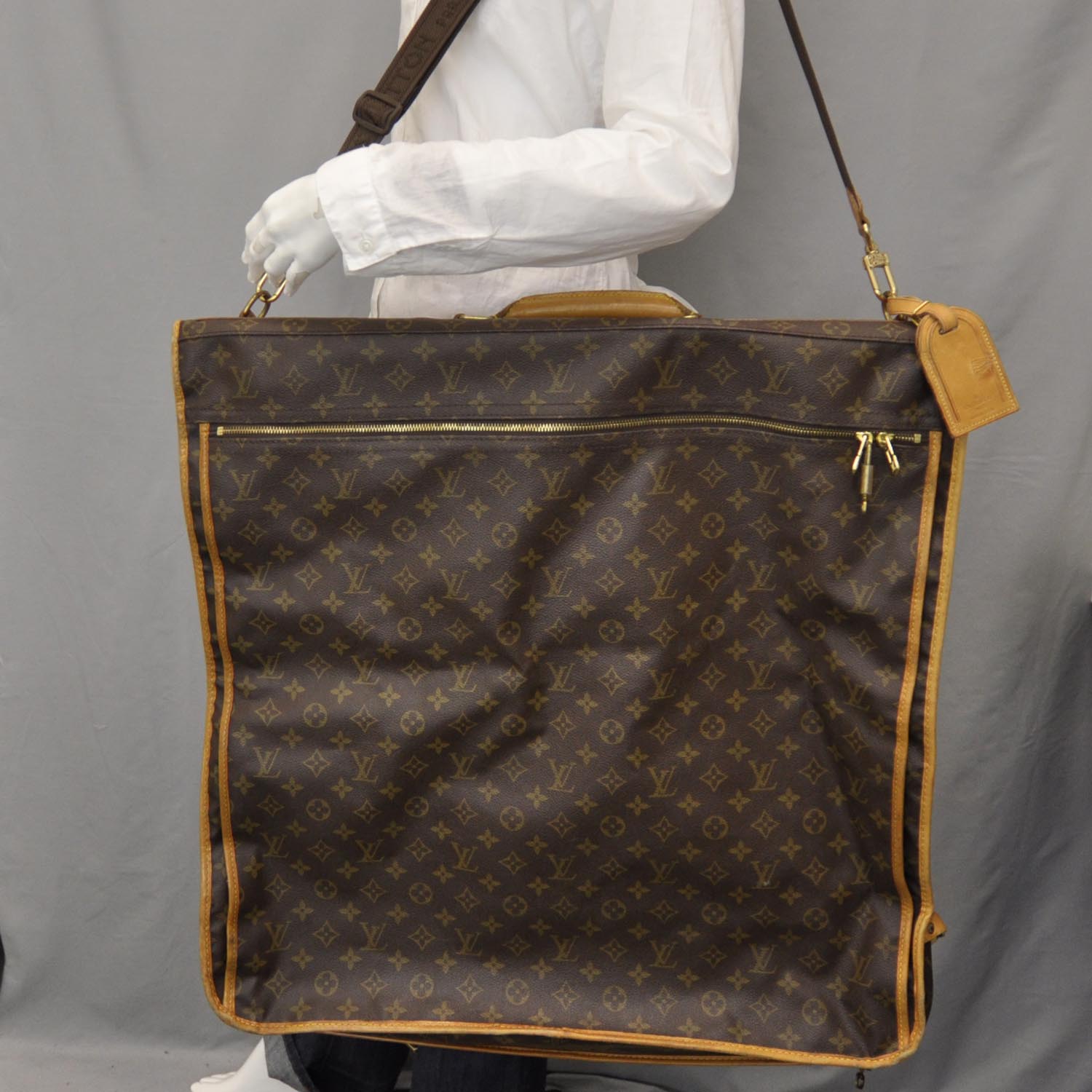 Louis Vuitton Monogram Garment Bag Hanging 2 of 13