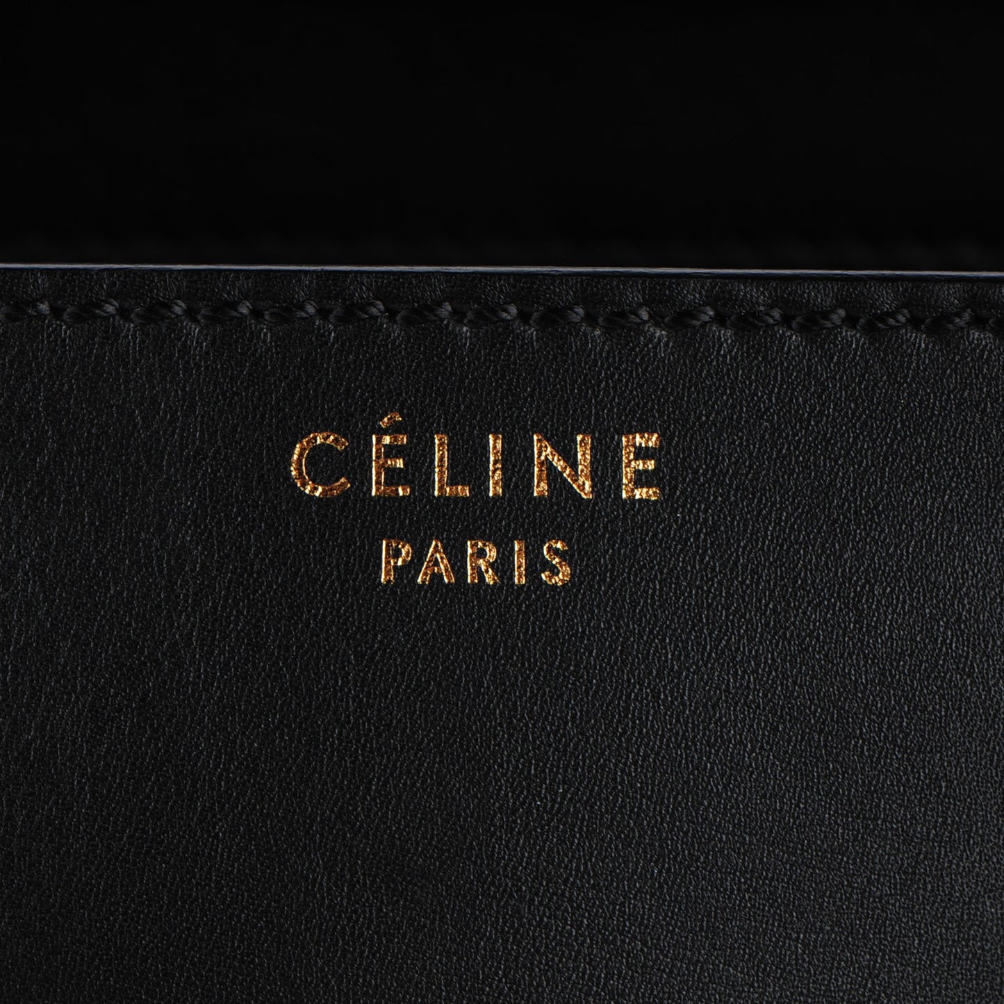 Smooth Calfskin Medium Luggage Black