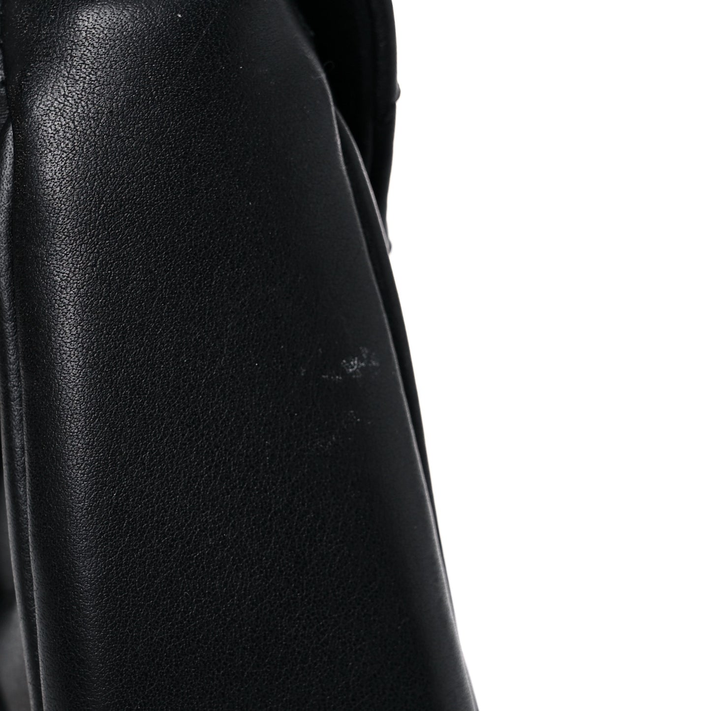 Calfskin New Wave Chain PM Black