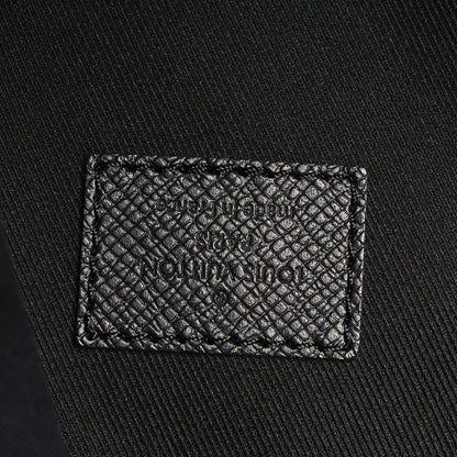 Louis Vuitton Taigarama Duo Slingbag Black 6 of 9