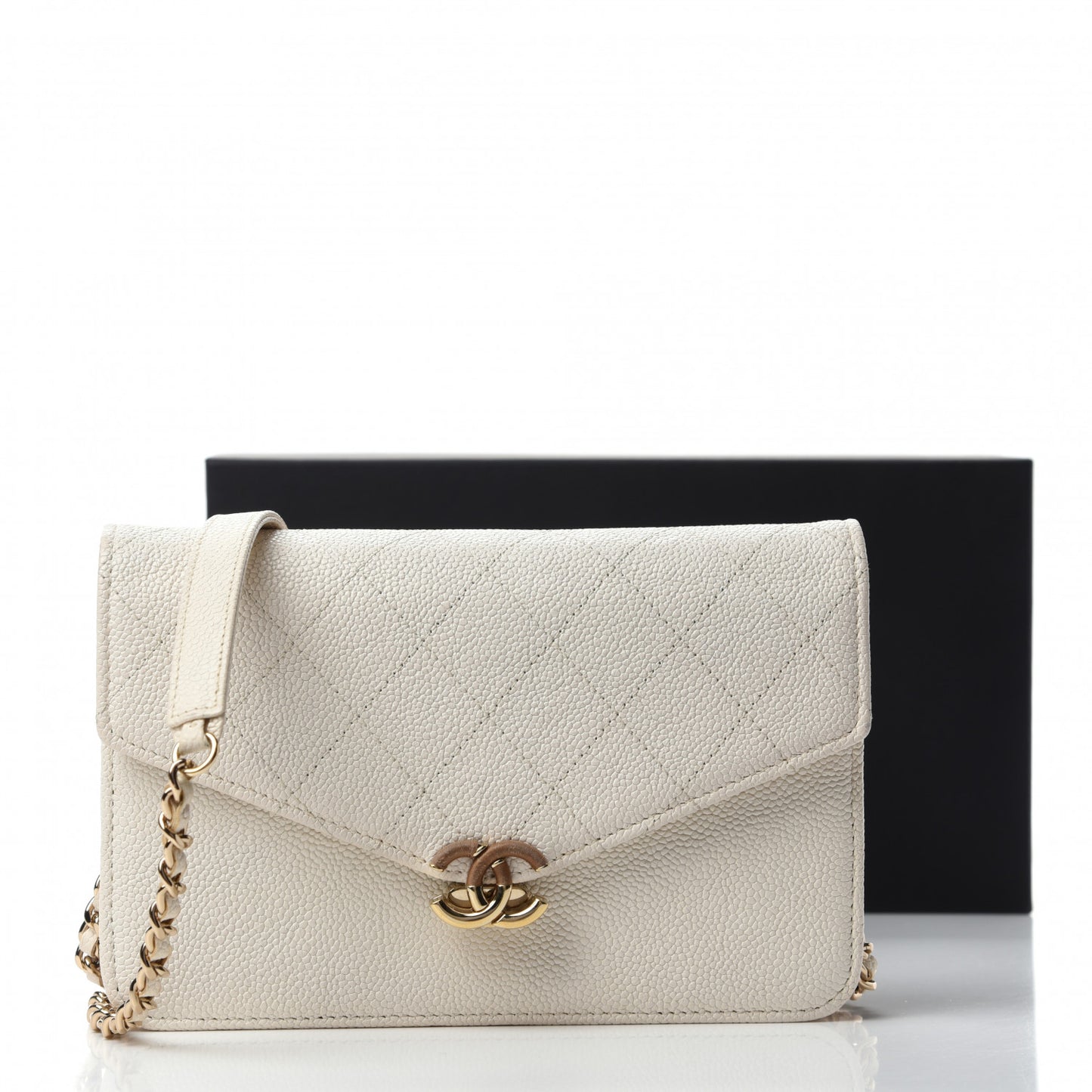 Grained Calfskin Quilted Cuba Wallet On Chain WOC White