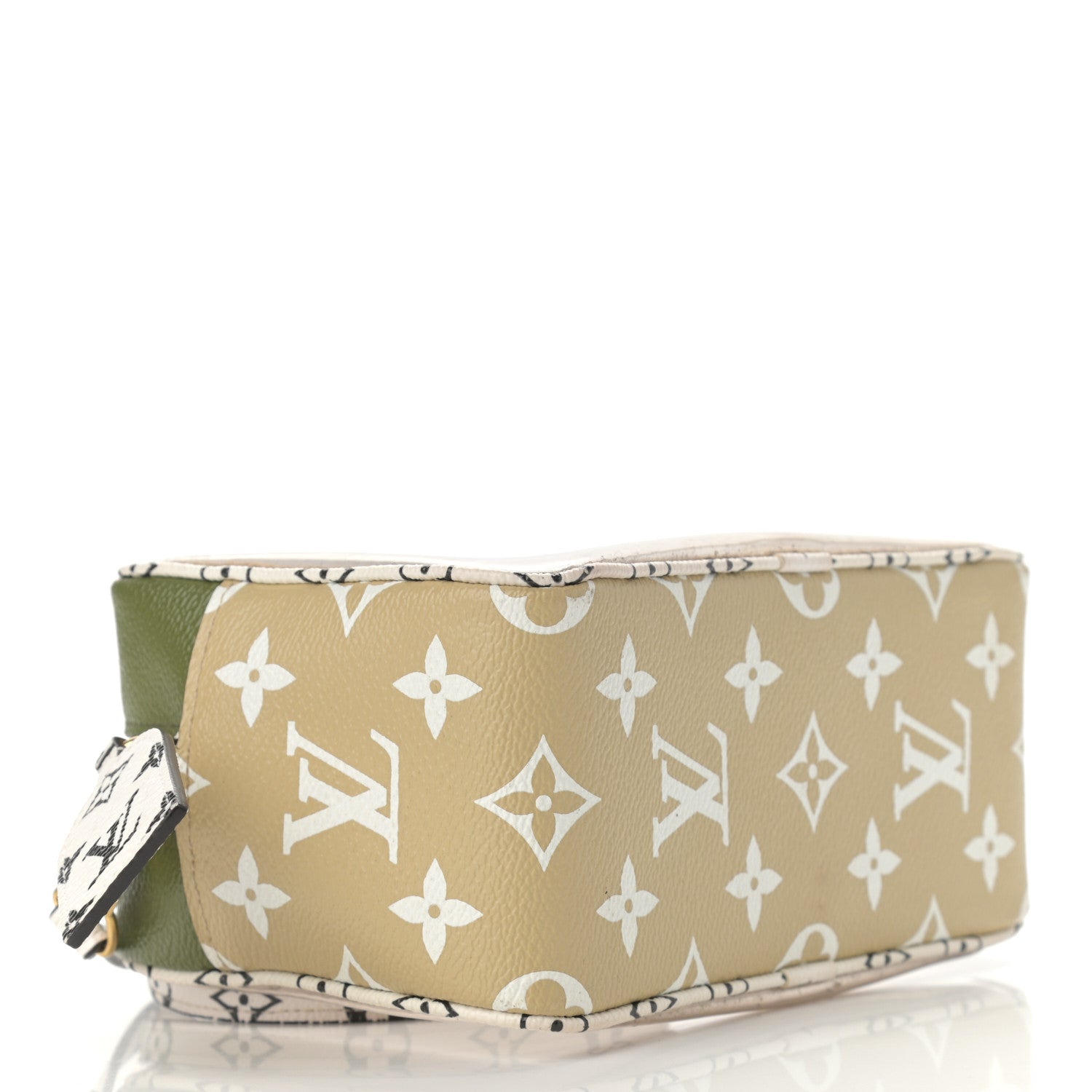 Louis Vuitton Monogram Giant Beach Pouch Kaki 4 of 10