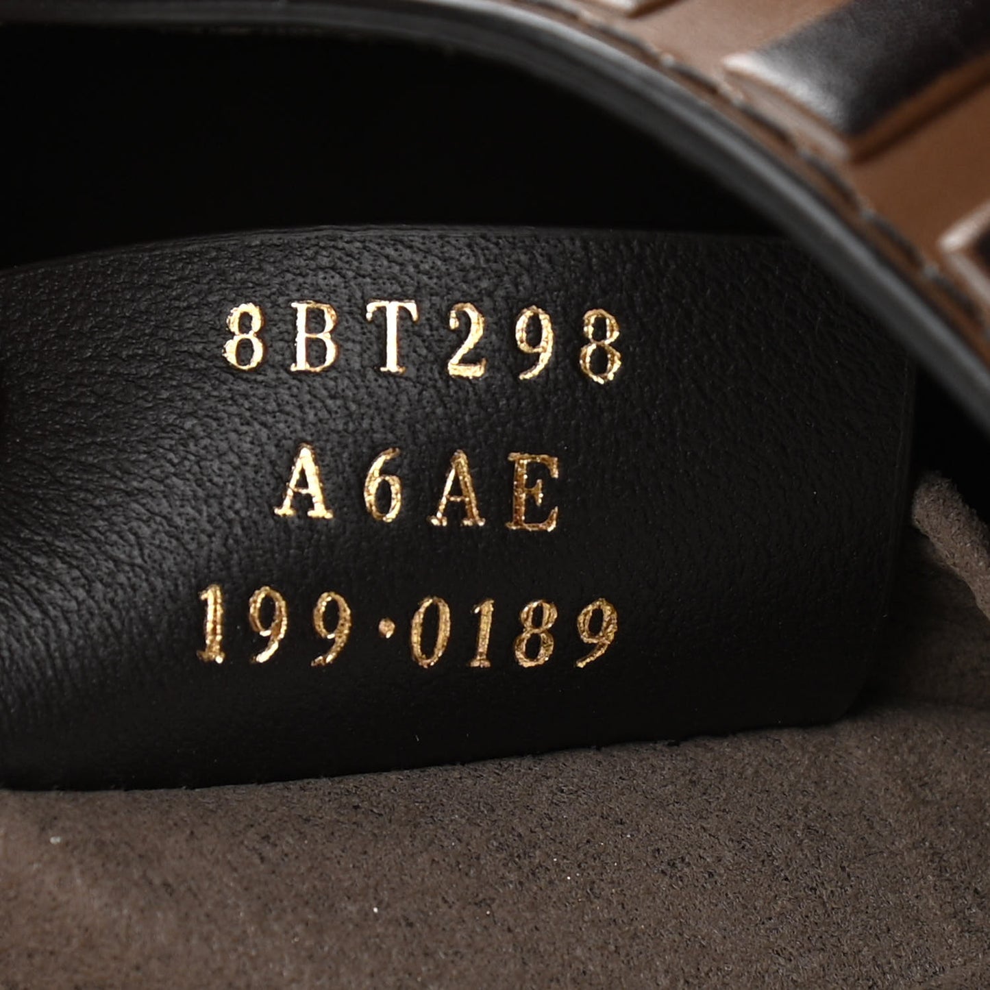 Vitello Grace F is Fendi Bi-Color FF 1974 Embossed Grande Mon Tresor Bucket Bag Maya Black Fragola