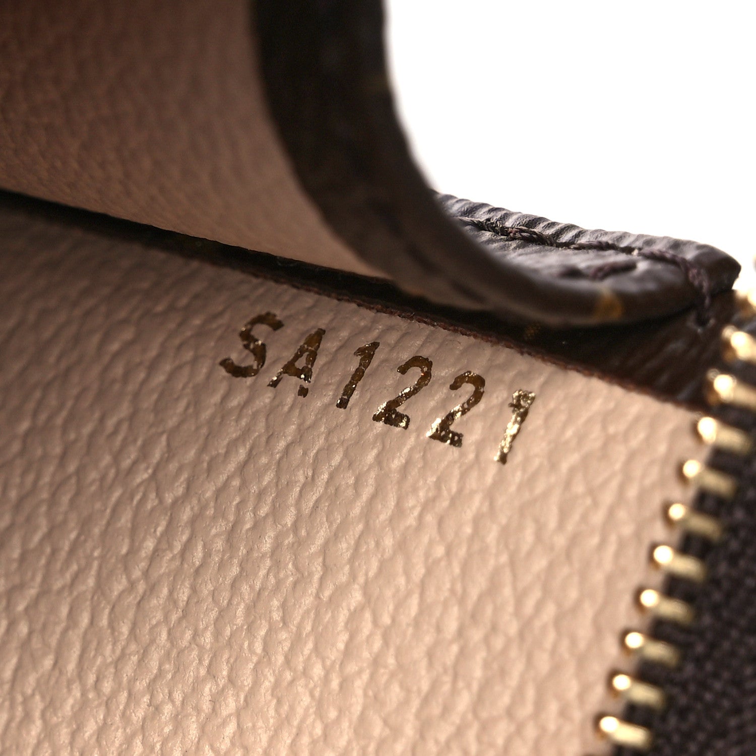 Louis Vuitton Monogram Toiletry Pouch 26 9 of 10