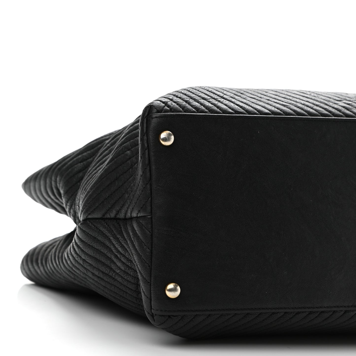 Wrinkled Lambskin Chevron Quilted Surpique Tote Black