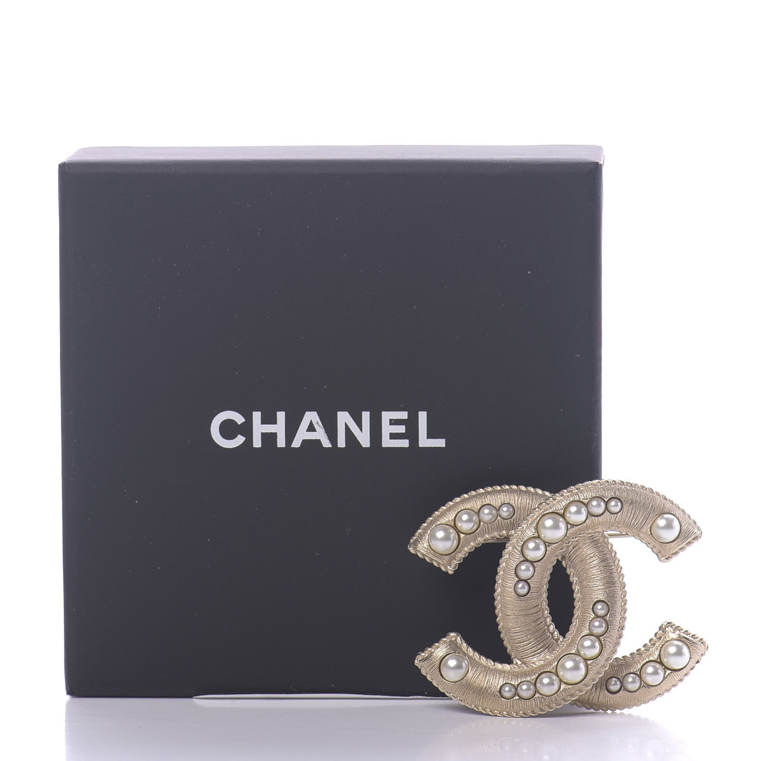 Chanel Pearl CC Brooch Gold 5 of 5
