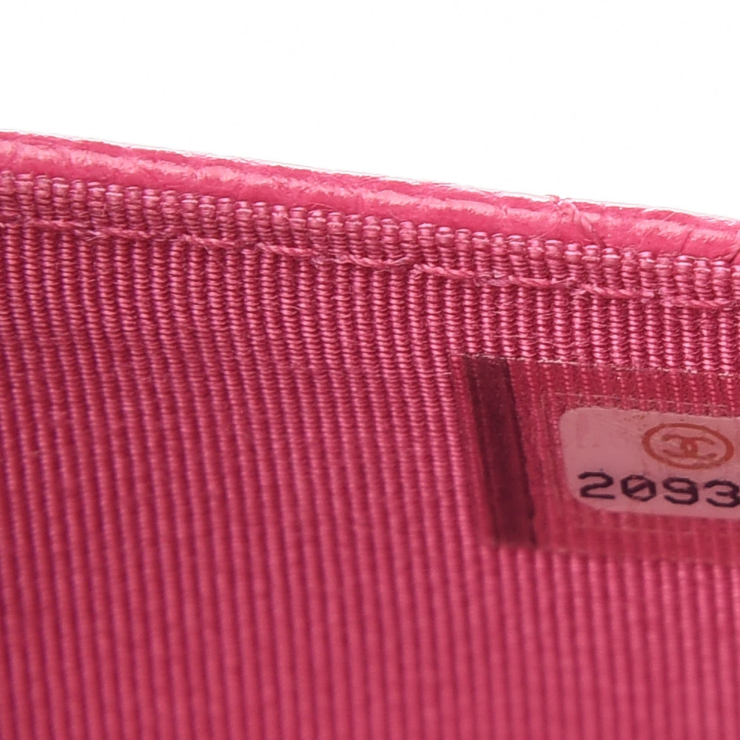 Chanel Caviar Quilted CC Card Holder Pink 8 of 9