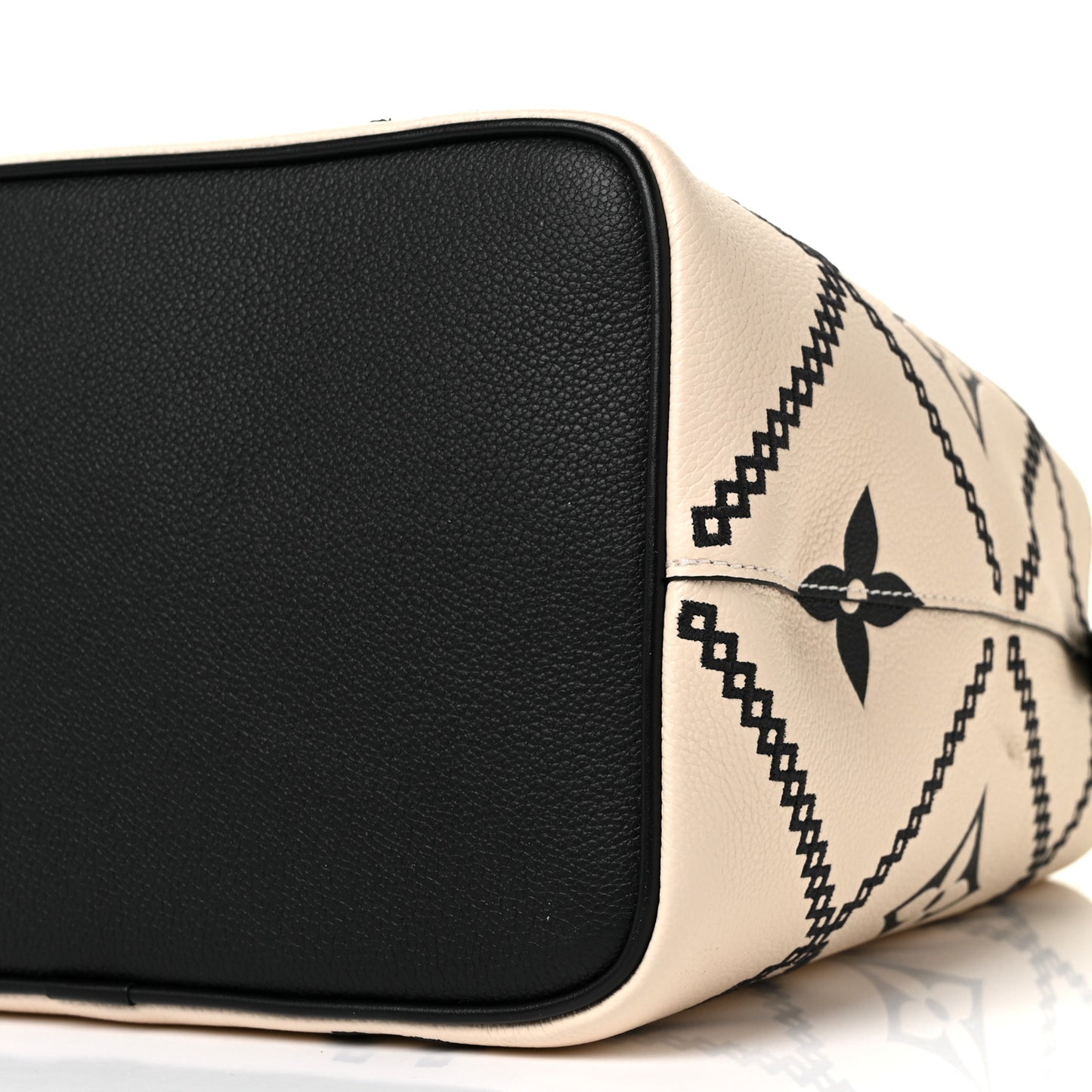 Empreinte Monogram Giant Broderies Neonoe MM Cream Black