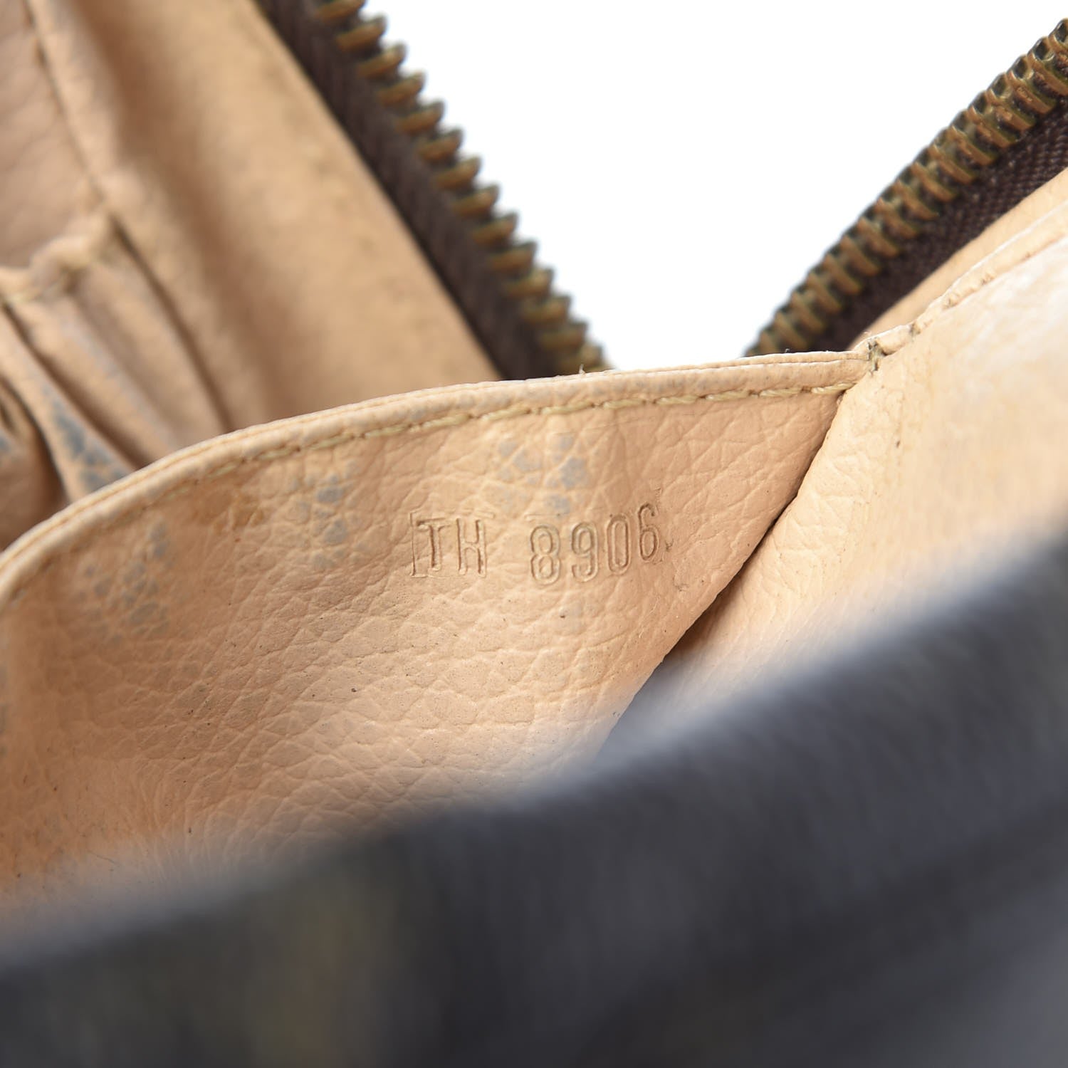 Louis Vuitton Monogram Trousse Toilette 23 7 of 11