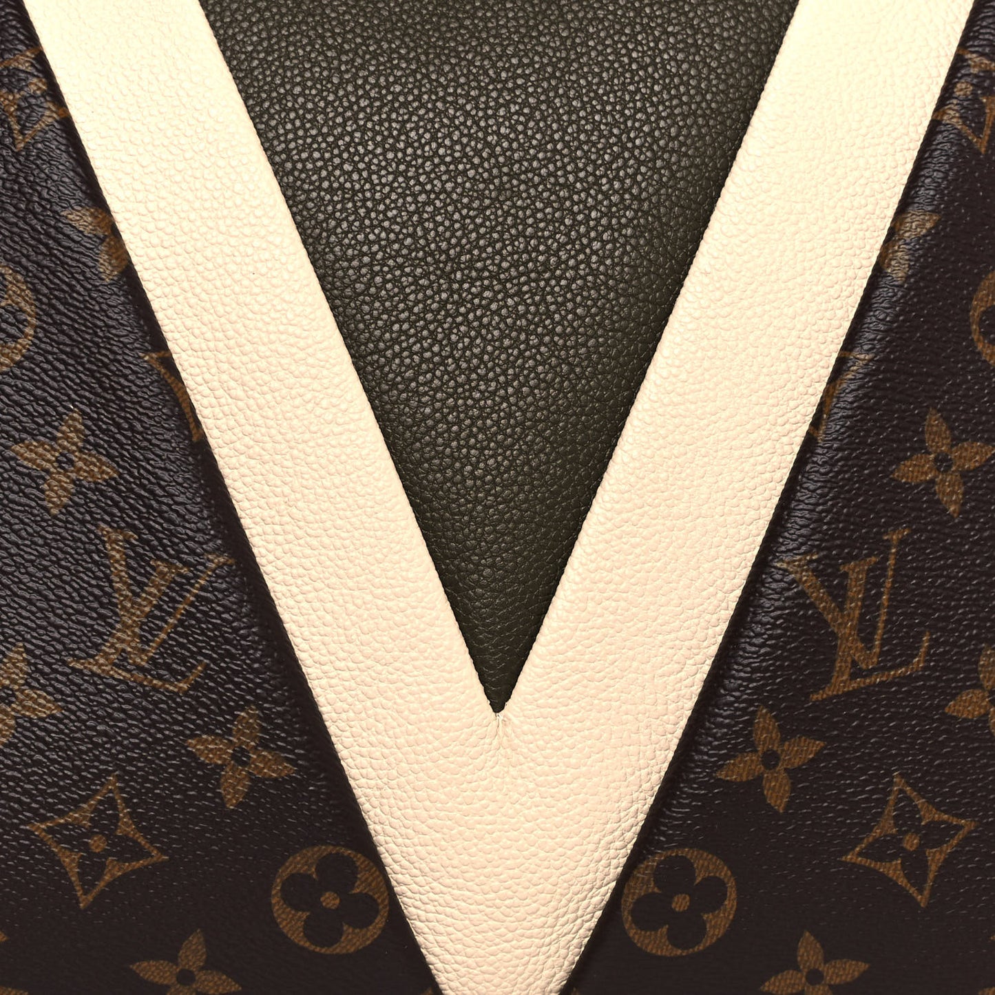 Monogram V Tote MM Khaki Cream