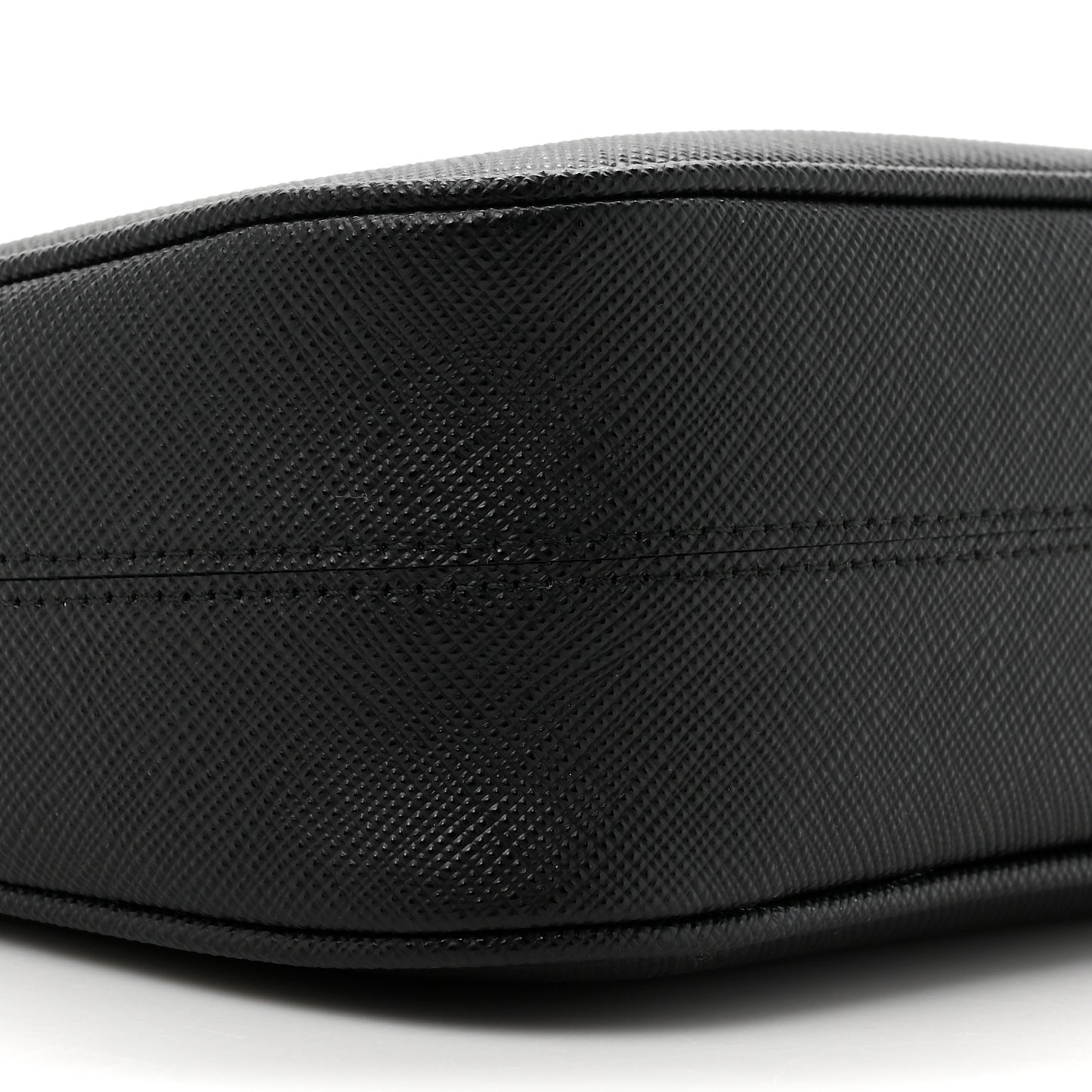 Saffiano Lux Re-Edition 2005 Shoulder Bag Black