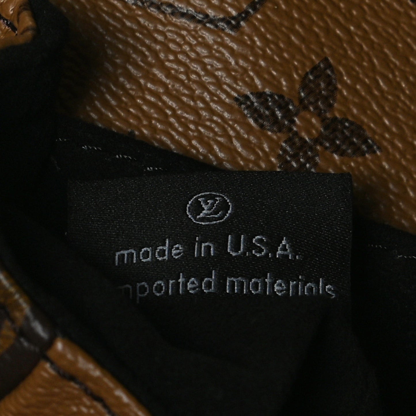 Reverse Monogram Pochette Metis