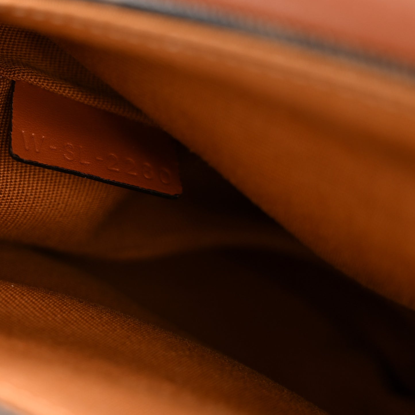 Calfskin Triomphe Besace Tan