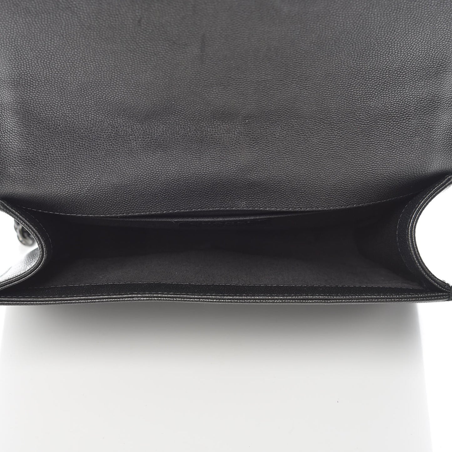 Caviar Quilted Medium Boy Flap So Black