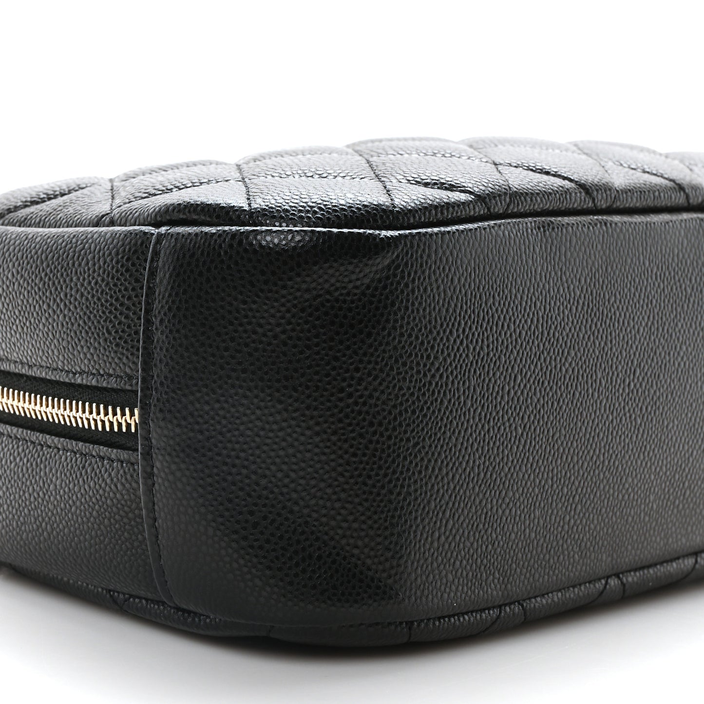 Caviar Quilted Medium Curvy Pouch Cosmetic Case Black