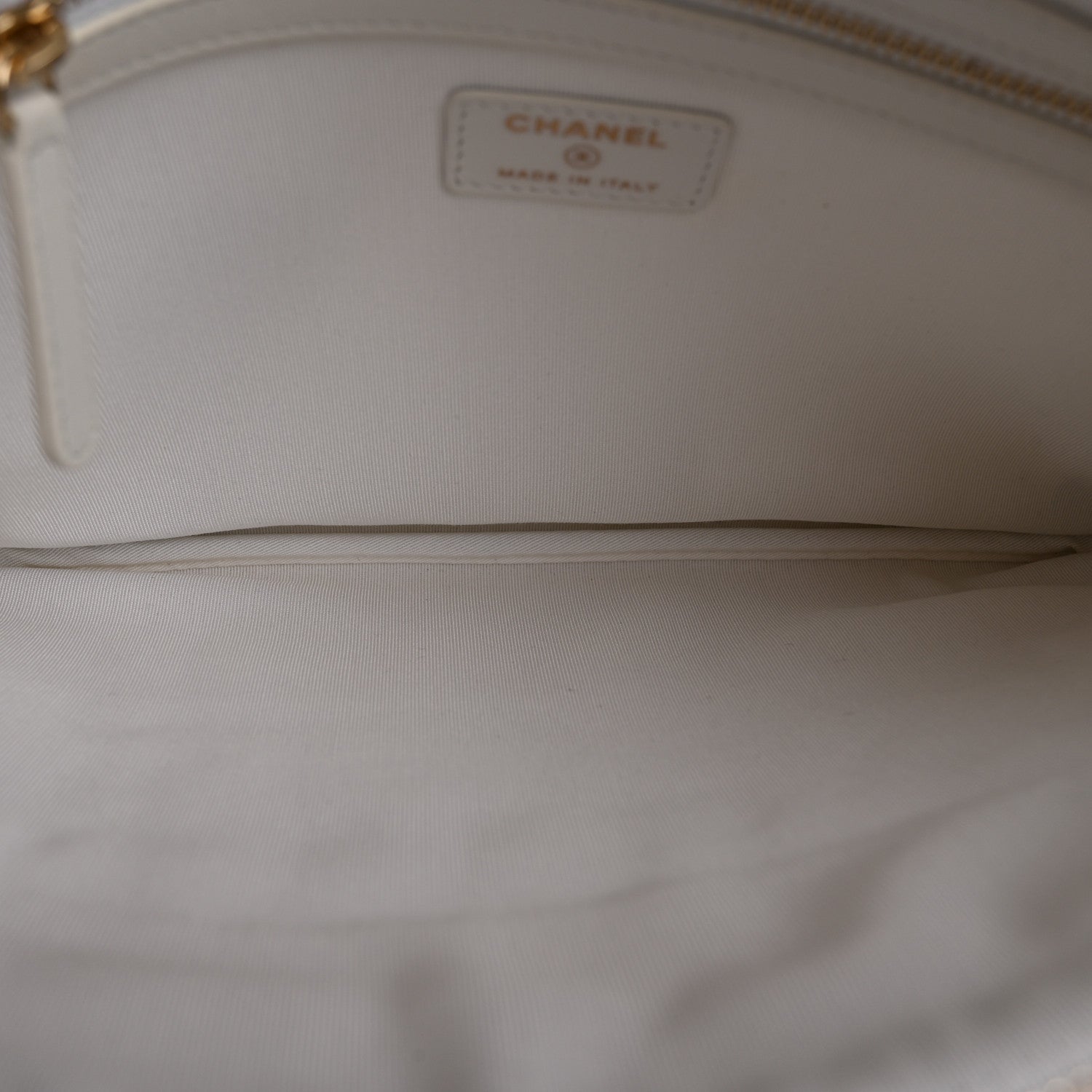 Chanel Calfskin Crocodile Embossed Cocodile Medium Cosmetic Case White Gold 5 of 8