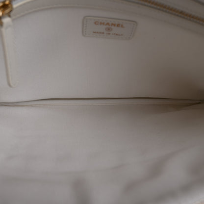 Chanel Calfskin Crocodile Embossed Cocodile Medium Cosmetic Case White Gold 5 of 8