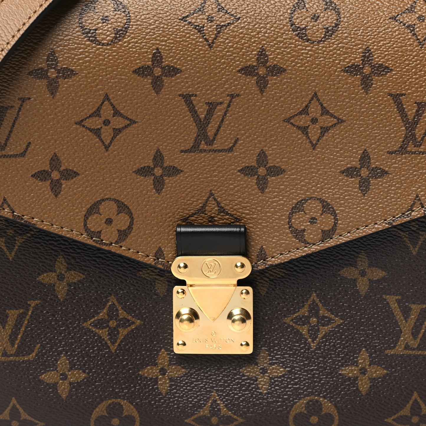 Reverse Monogram Pochette Metis