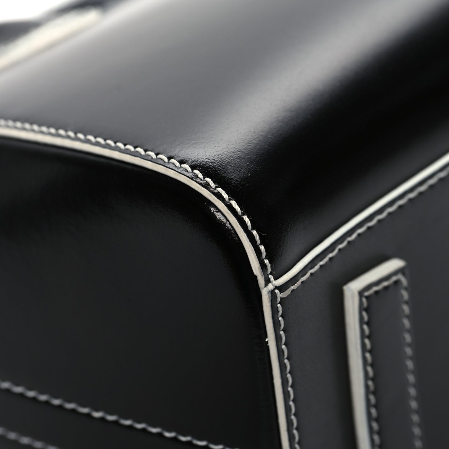 Calfskin Contrast Topstitch Small Antigona Black White
