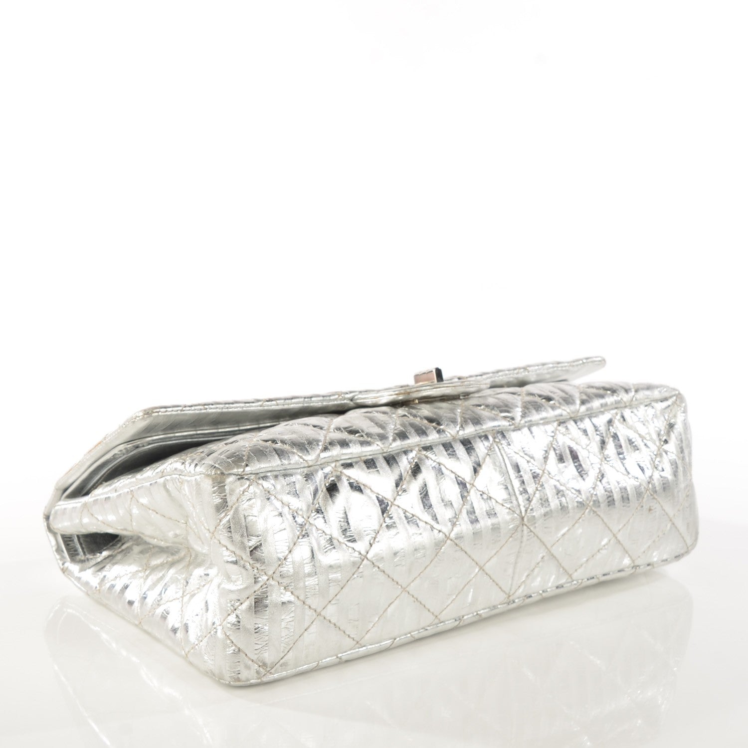 Chanel Metallic Calfskin Striped 2.55 Reissue 227 Silver 4 of 10