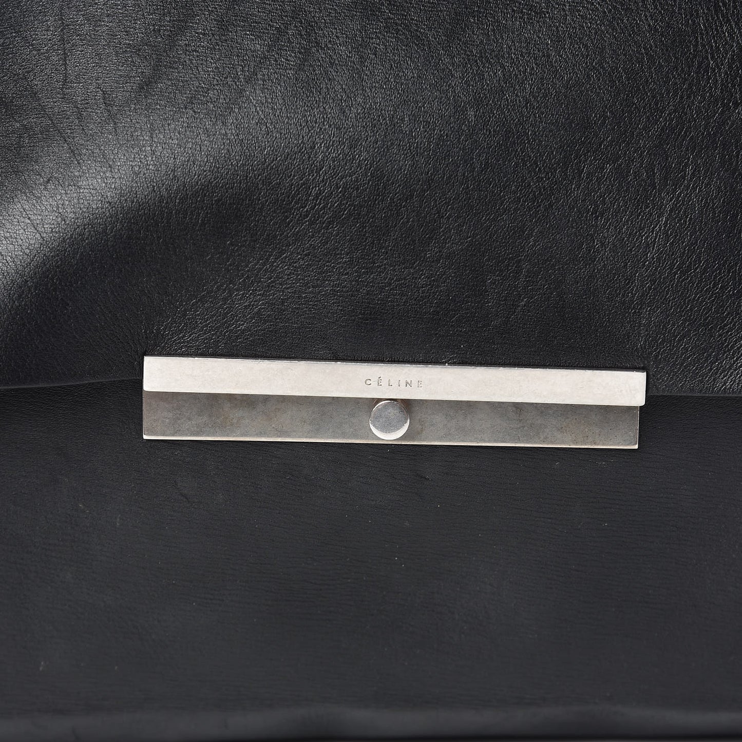 Smooth Calfskin Blade Chain Flap Black