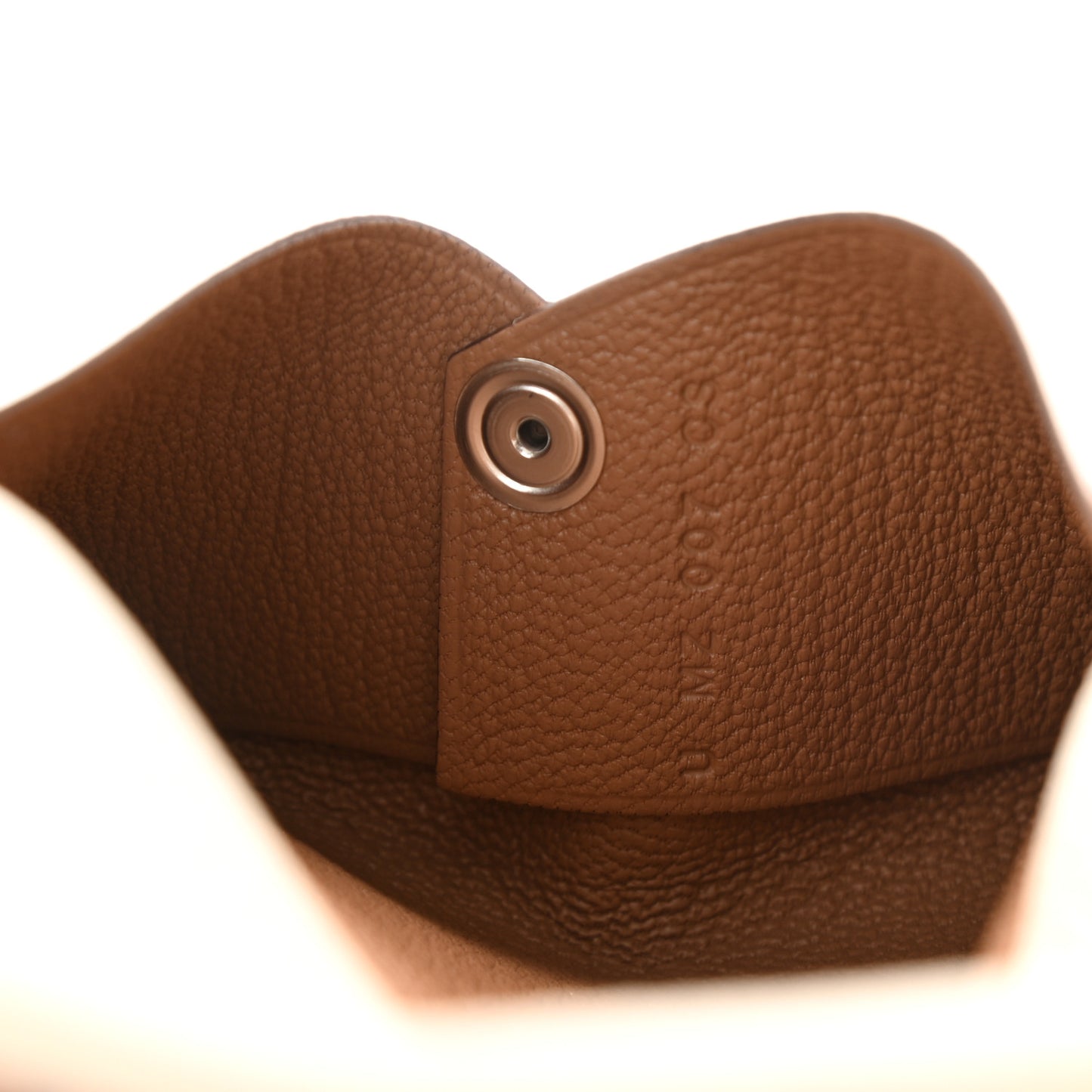 Chevre Mysore Verso Calvi Card Case Nata Biscuit