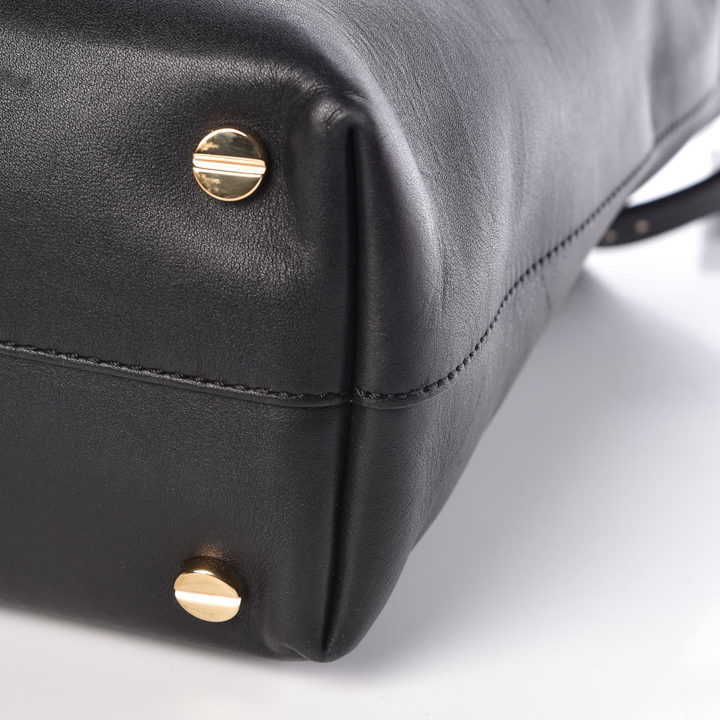 Vitello Lovestud Tote Black