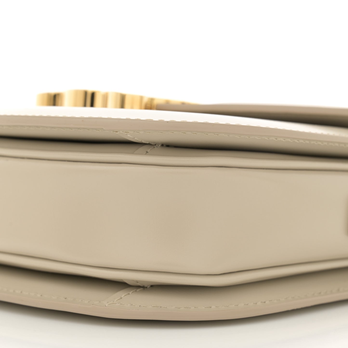 Shiny Calfskin Triomphe Besace Clea Pebble