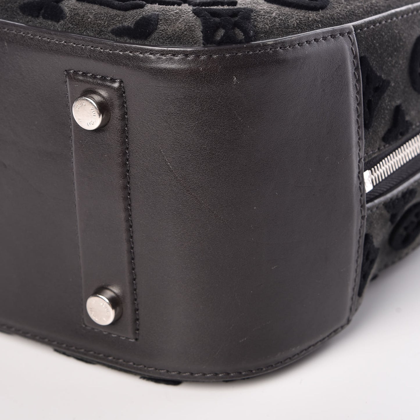 Monogram Suede Tuffetage Deauville Cube Gris