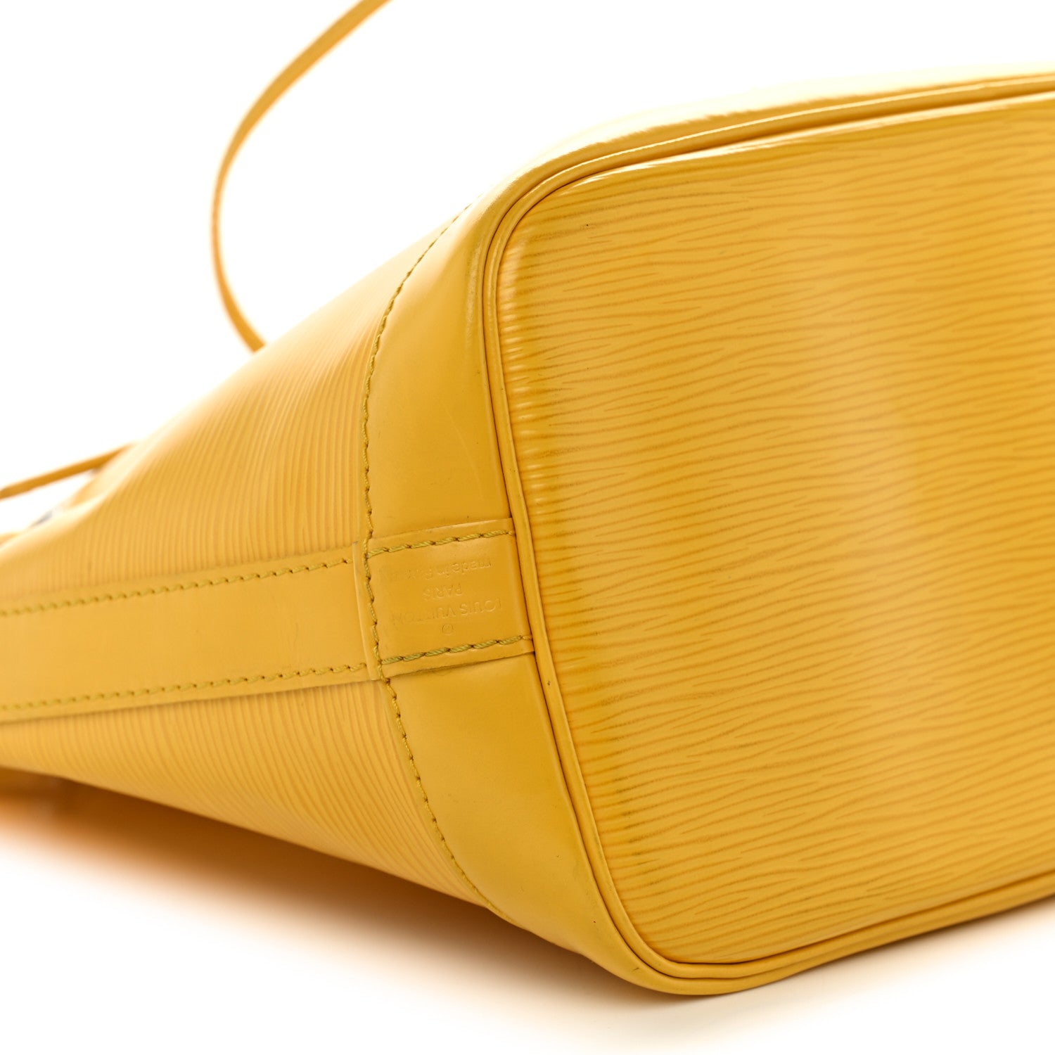 Louis Vuitton Epi Noe Tassil 8 of 11