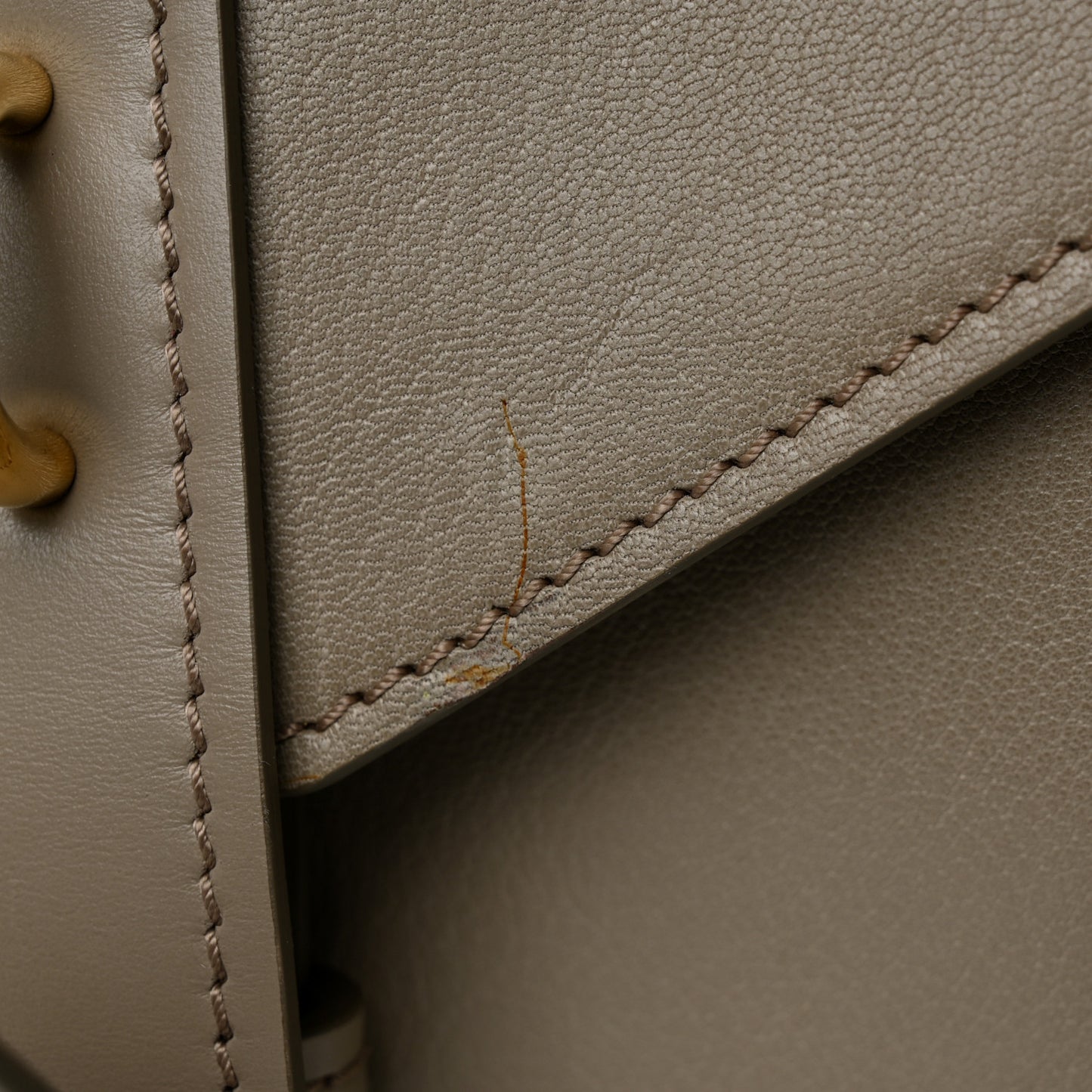 Shiny Goatskin Calfskin Aby Chain Shoulder Bag Motty Grey